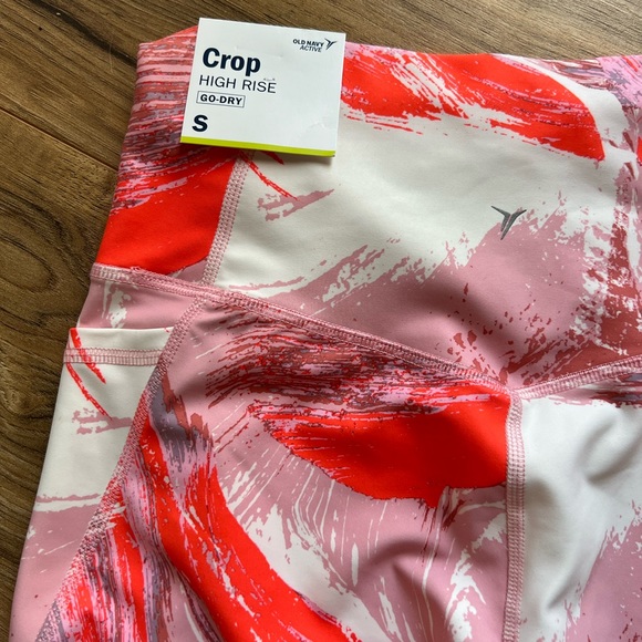 Old Navy Powersoft crop legging - Picture 2 of 6